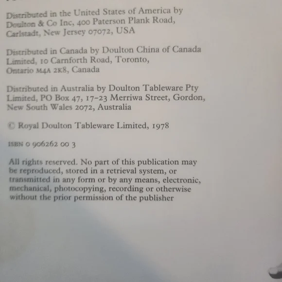 Royal Doulton Figures Book - Picture 4 of 4